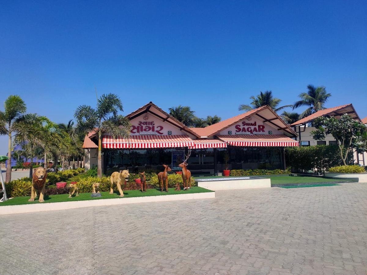 Vits The Somnath Gateway Hotel Exterior photo